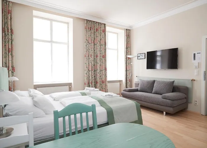 Vienna Studio Apartments *